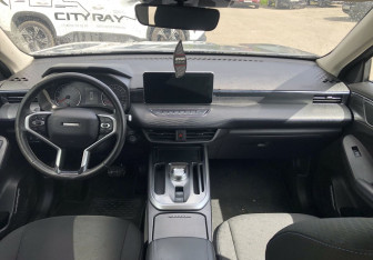 Подержанный автомобиль Haval Jolion 2023 года (10 фото)