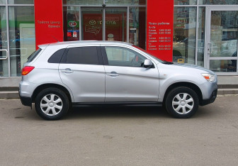 Подержанный автомобиль Mitsubishi ASX 2012 года (4 фото)
