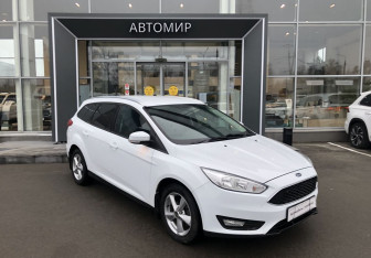 Подержанный автомобиль Ford Focus Wagon 2017 года (3 фото)