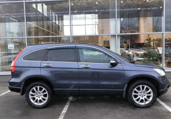 Подержанный автомобиль Honda CR-V 2007 года (4 фото)
