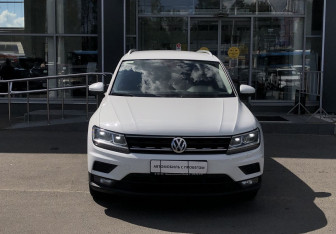 Подержанный автомобиль Volkswagen Tiguan 2019 года (2 фото)