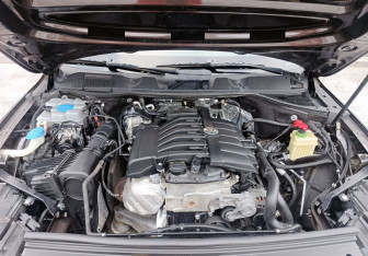 Подержанный автомобиль Volkswagen Touareg 2017 года (11 фото)