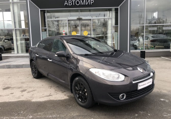 Подержанный автомобиль Renault Fluence 2012 года (3 фото)