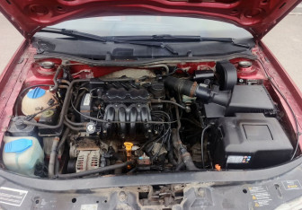 Подержанный автомобиль Skoda Octavia Liftback 2006 года (11 фото)