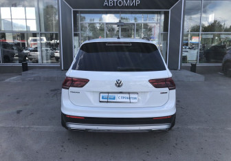 Подержанный автомобиль Volkswagen Tiguan 2019 года (6 фото)