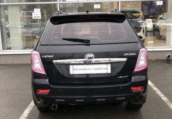 Подержанный автомобиль Lifan X60 2014 года (6 фото)