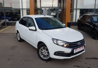 Подержанный автомобиль LADA (ВАЗ) Granta Sedan 2023 года (3 фото)