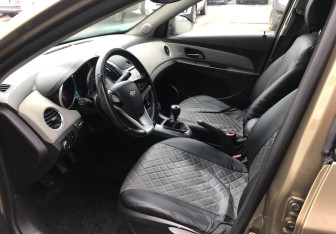 Подержанный автомобиль Chevrolet Cruze Sedan 2013 года (9 фото)
