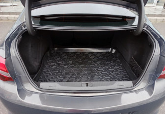 Подержанный автомобиль Opel Astra Sedan 2013 года (12 фото)