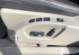 Подержанный автомобиль Volvo XC70 2014 года (15 фото)