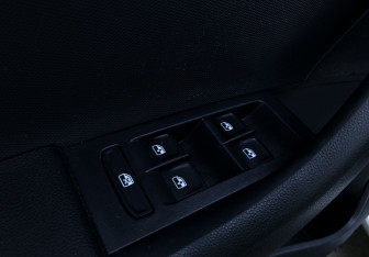 Подержанный автомобиль Skoda Rapid Liftback 2019 года (13 фото)