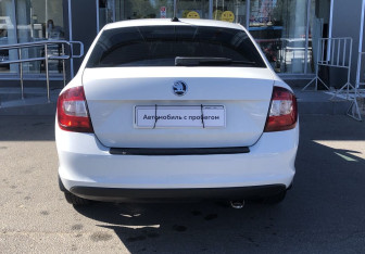 Подержанный автомобиль Skoda Rapid Liftback 2019 года (6 фото)