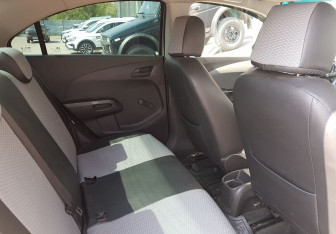 Подержанный автомобиль Chevrolet Aveo Sedan 2014 года (10 фото)