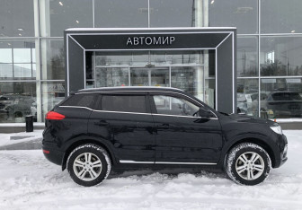 Подержанный автомобиль Geely Atlas 2018 года (4 фото)