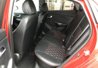 Подержанный автомобиль Kia Rio Sedan 2012 года (11 фото)