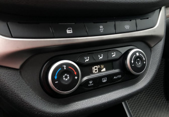 Подержанный автомобиль LADA (ВАЗ) Vesta Sedan 2018 года (15 фото)