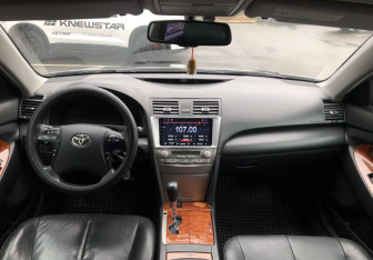 Подержанный автомобиль Toyota Camry Sedan 2009 года (11 фото)