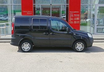 Подержанный автомобиль Fiat Doblo 2011 года (4 фото)