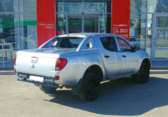 Подержанный автомобиль Mitsubishi L200 2011 года (5 фото)