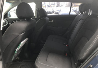 Подержанный автомобиль Kia Sportage 2012 года (11 фото)