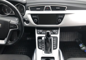 Подержанный автомобиль Geely Atlas 2018 года (14 фото)