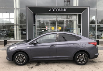Подержанный автомобиль Hyundai Solaris Sedan 2021 года (8 фото)