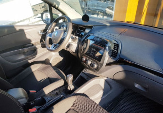 Подержанный автомобиль Renault Kaptur 2020 года (9 фото)