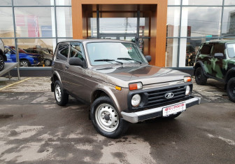 Подержанный автомобиль LADA (ВАЗ) 2121 (4x4) 2018 года (3 фото)