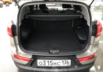 Подержанный автомобиль Kia Sportage 2012 года (9 фото)