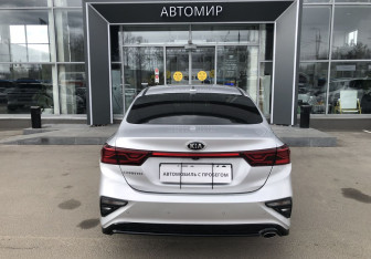 Подержанный автомобиль Kia Cerato Sedan 2021 года (6 фото)