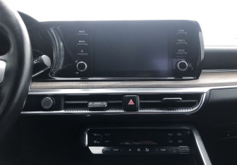 Подержанный автомобиль Kia K5 2021 года (14 фото)