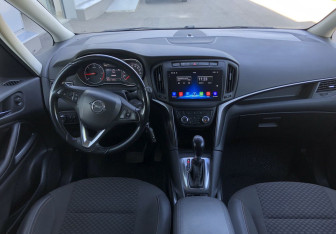 Подержанный автомобиль Opel Zafira Minivan 2016 года (10 фото)