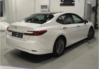 Новый Toyota Camry Sedan 2025 (5 фото)