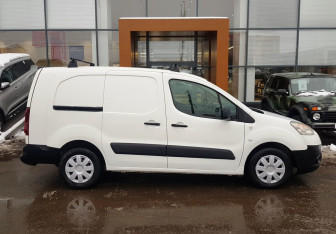 Подержанный автомобиль Peugeot Partner 2013 года (4 фото)