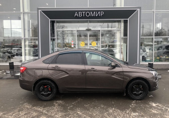 Подержанный автомобиль LADA (ВАЗ) Vesta Sedan 2019 года (4 фото)
