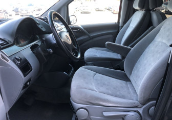 Подержанный автомобиль Mercedes-Benz Viano 2004 года (9 фото)