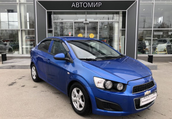 Подержанный автомобиль Chevrolet Aveo Sedan 2013 года (3 фото)