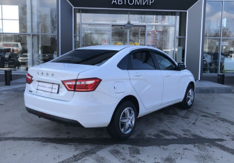 Подержанный автомобиль LADA (ВАЗ) Vesta Sedan 2017 года (5 фото)