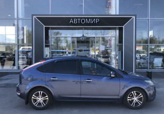Подержанный автомобиль Ford Focus Hatchback 2009 года (4 фото)