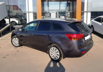 Подержанный автомобиль Kia Ceed Wagon 2013 года (6 фото)