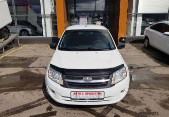 Подержанный автомобиль LADA (ВАЗ) Granta Liftback 2015 года (2 фото)