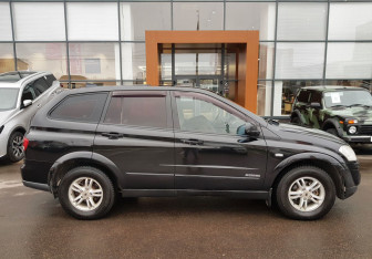 Подержанный автомобиль SsangYong Kyron 2008 года (4 фото)