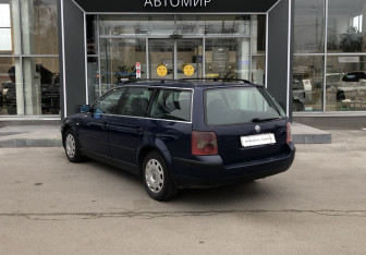 Подержанный автомобиль Volkswagen Passat Wagon 2003 года (7 фото)