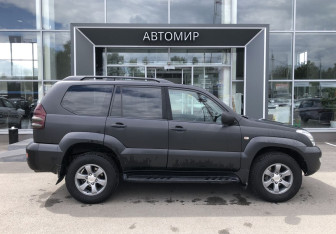 Подержанный автомобиль Toyota Land Cruiser Prado 2008 года (4 фото)