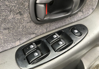 Подержанный автомобиль Kia Spectra Sedan 2007 года (13 фото)