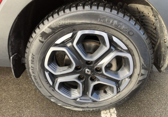 Подержанный автомобиль Renault Kaptur 2019 года (14 фото)