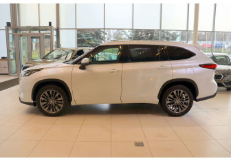 Новый Toyota Highlander 2025 (4 фото)