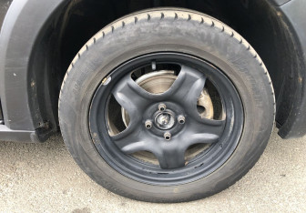 Подержанный автомобиль Renault Sandero 2018 года (14 фото)