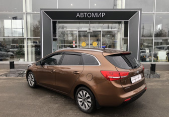 Подержанный автомобиль Kia Ceed Wagon 2016 года (7 фото)