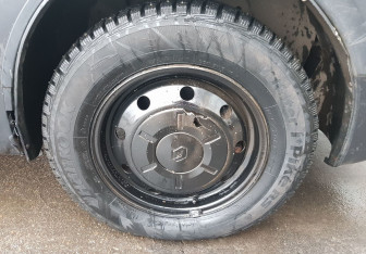 Подержанный автомобиль Renault Logan Sedan 2006 года (9 фото)